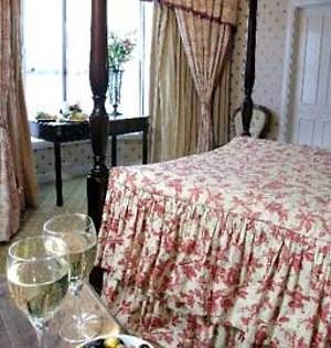 Royal Oak Hotel Севенокс Экстерьер фото