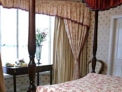 Royal Oak Hotel Севенокс Экстерьер фото